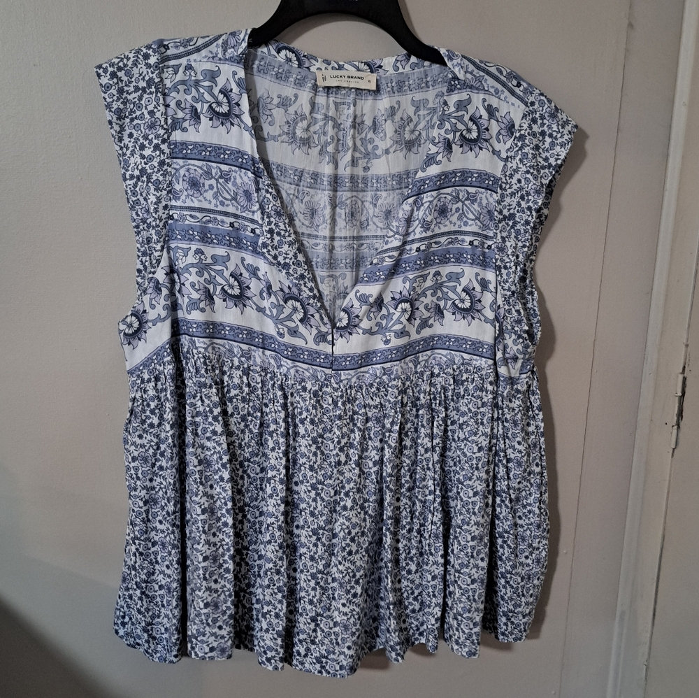 Lucky Brand Printed Flutter Sleeve Top